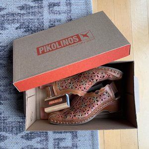 Pikolinos Brandy Leather cut out floral patterned sling backs size 36/6